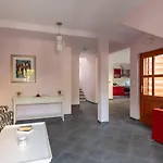 Dane, Private Pool, Near Hula Hula, Free Breakfast - Direct Landlord Villa