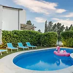Dane, Private Pool, Near Hula Hula, Free Breakfast - Direct Landlord Villa Hvar Town