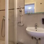 Villa Dane, Private Pool, Near Hula Hula, Free Breakfast - Direct Landlord