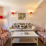 Villa Dane, Private Pool, Near Hula Hula, Free Breakfast - Direct Landlord Hvar Town