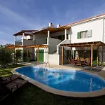Dane, Private Pool, Near Hula Hula, Free Breakfast - Direct Landlord Villa
