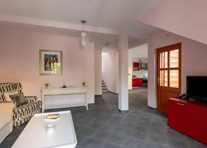 Dane, Private Pool, Near Hula Hula, Free Breakfast - Direct Landlord וילה