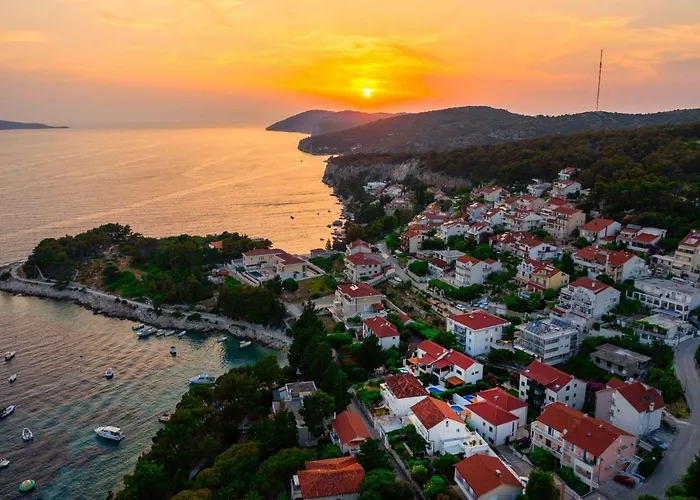 Dane, Private Pool, Near Hula Hula, Free Breakfast - Direct Landlord * חוואר