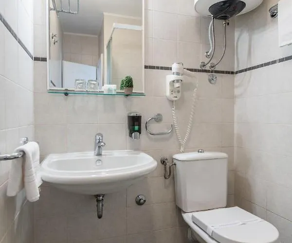 Dane, Private Pool, Near Hula Hula, Free Breakfast - Direct Landlord חוואר