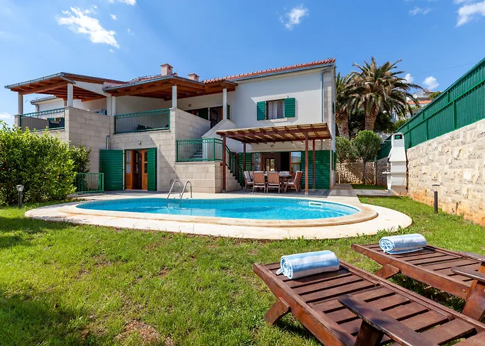 Dane, Private Pool, Near Hula Hula, Free Breakfast - Direct Landlord * חוואר