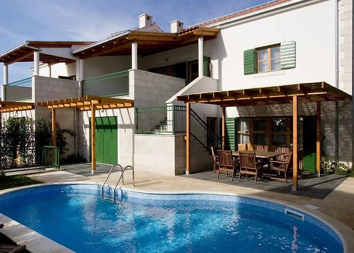 Dane, Private Pool, Near Hula Hula, Free Breakfast - Direct Landlord * חוואר