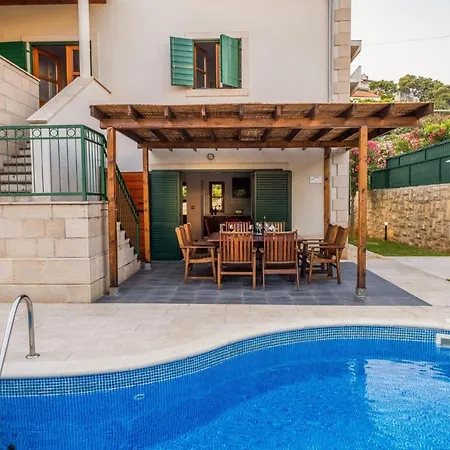 Willa Dane, Private Pool, Near Hula Hula, Free Breakfast - Direct Landlord Hvar Town