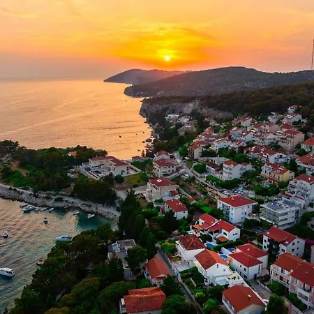 Dane, Private Pool, Near Hula Hula, Free Breakfast - Direct Landlord * Hvar Town