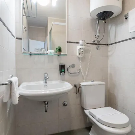 Dane, Private Pool, Near Hula Hula, Free Breakfast - Direct Landlord Hvar Town