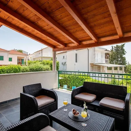 Dane, Private Pool, Near Hula Hula, Free Breakfast - Direct Landlord