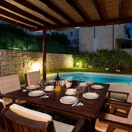 Dane, Private Pool, Near Hula Hula, Free Breakfast - Direct Landlord Villa *