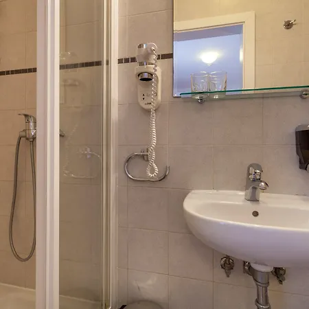 Villa Dane, Private Pool, Near Hula Hula, Free Breakfast - Direct Landlord