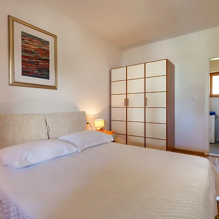 Dane, Private Pool, Near Hula Hula, Free Breakfast - Direct Landlord Villa Hvar Town