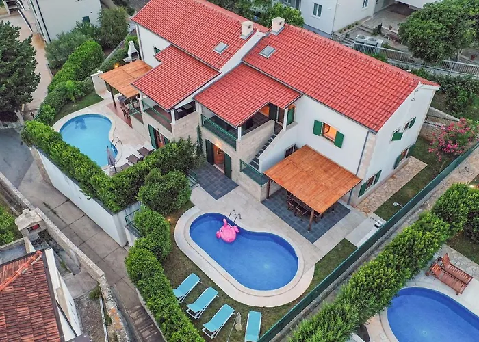 Dane, Private Pool, Near Hula Hula, Free Breakfast - Direct Landlord Villa *