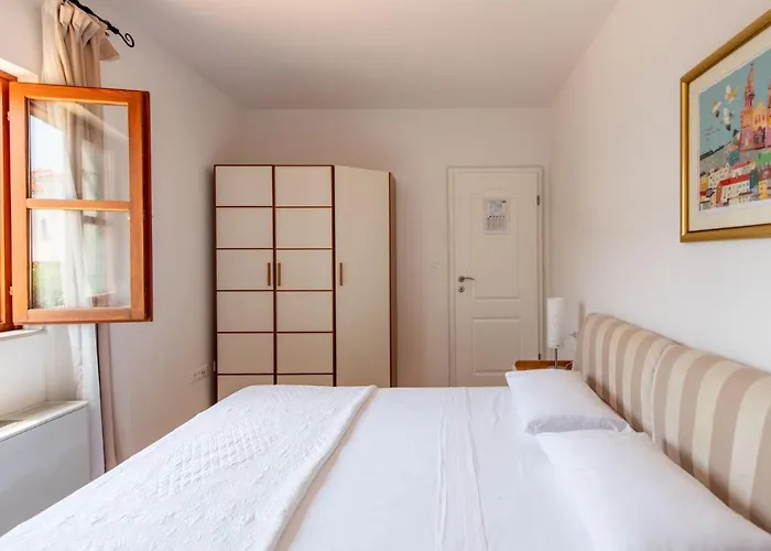 Dane, Private Pool, Near Hula Hula, Free Breakfast - Direct Landlord * Hvar Town