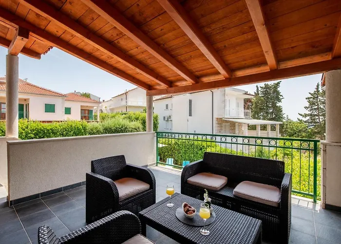 Dane, Private Pool, Near Hula Hula, Free Breakfast - Direct Landlord