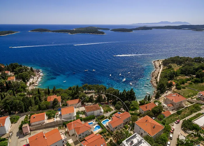 Villa Dane, Private Pool, Near Hula Hula, Free Breakfast - Direct Landlord Hvar Town