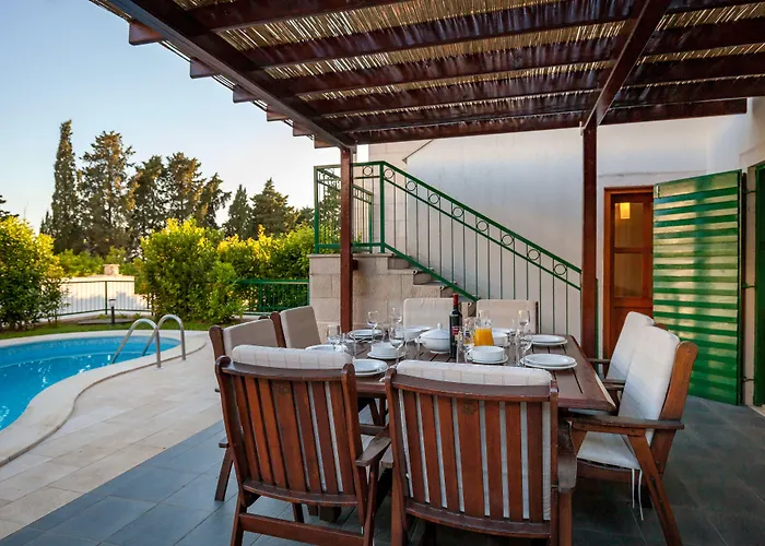 Dane, Private Pool, Near Hula Hula, Free Breakfast - Direct Landlord Villa Hvar Town