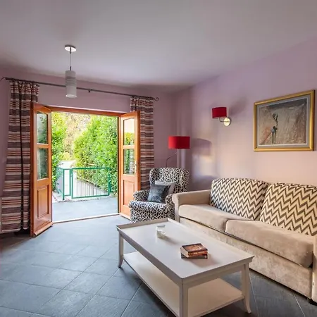 Dane, Private Pool, Near Hula Hula, Free Breakfast - Direct Landlord * Hvar Town