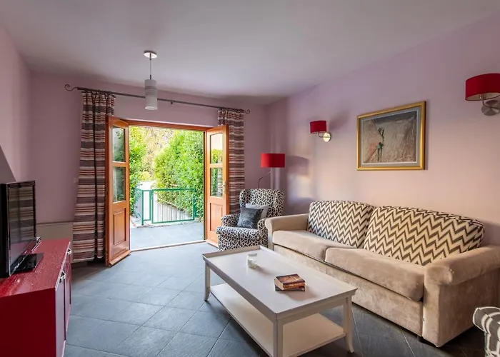 Dane, Private Pool, Near Hula Hula, Free Breakfast - Direct Landlord * Hvar Town