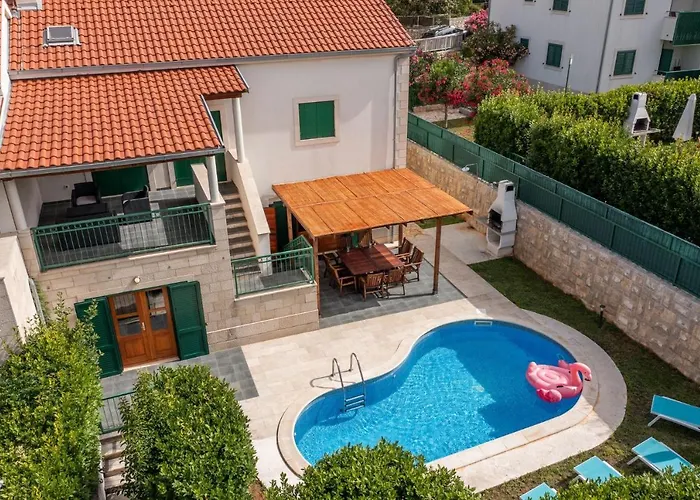 Dane, Private Pool, Near Hula Hula, Free Breakfast - Direct Landlord