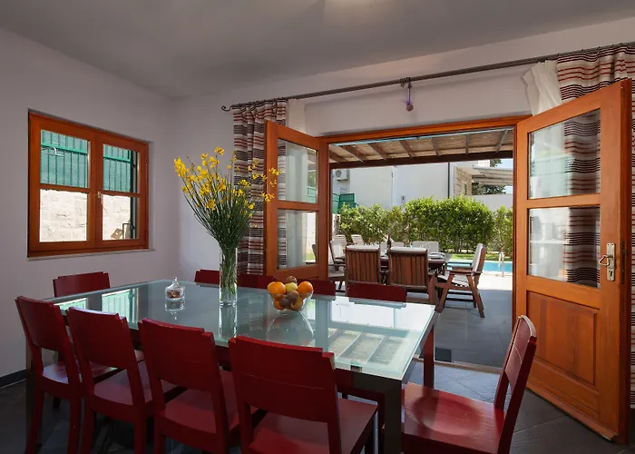 Dane, Private Pool, Near Hula Hula, Free Breakfast - Direct Landlord