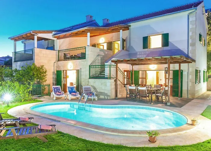 Dane, Private Pool, Near Hula Hula, Free Breakfast - Direct Landlord *