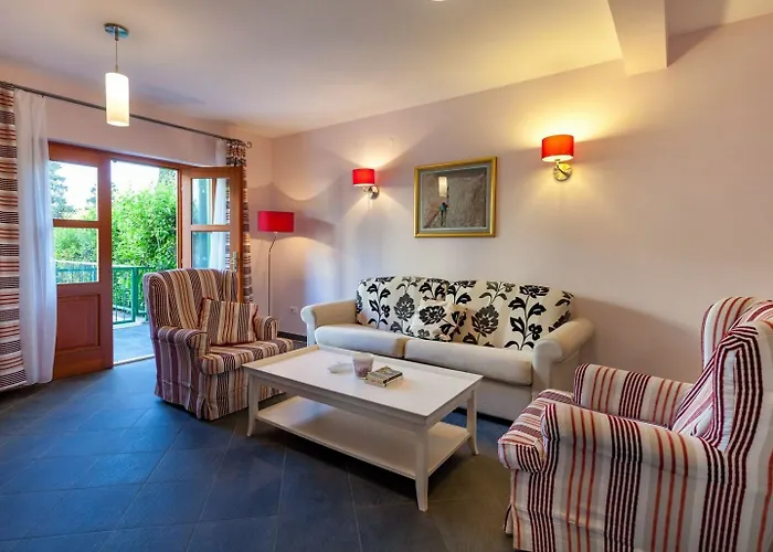 Dane, Private Pool, Near Hula Hula, Free Breakfast - Direct Landlord Villa